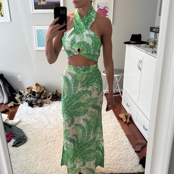 S/W/F Green Leaf Print Halter Top and Skirt Set - Picture 1 of 3